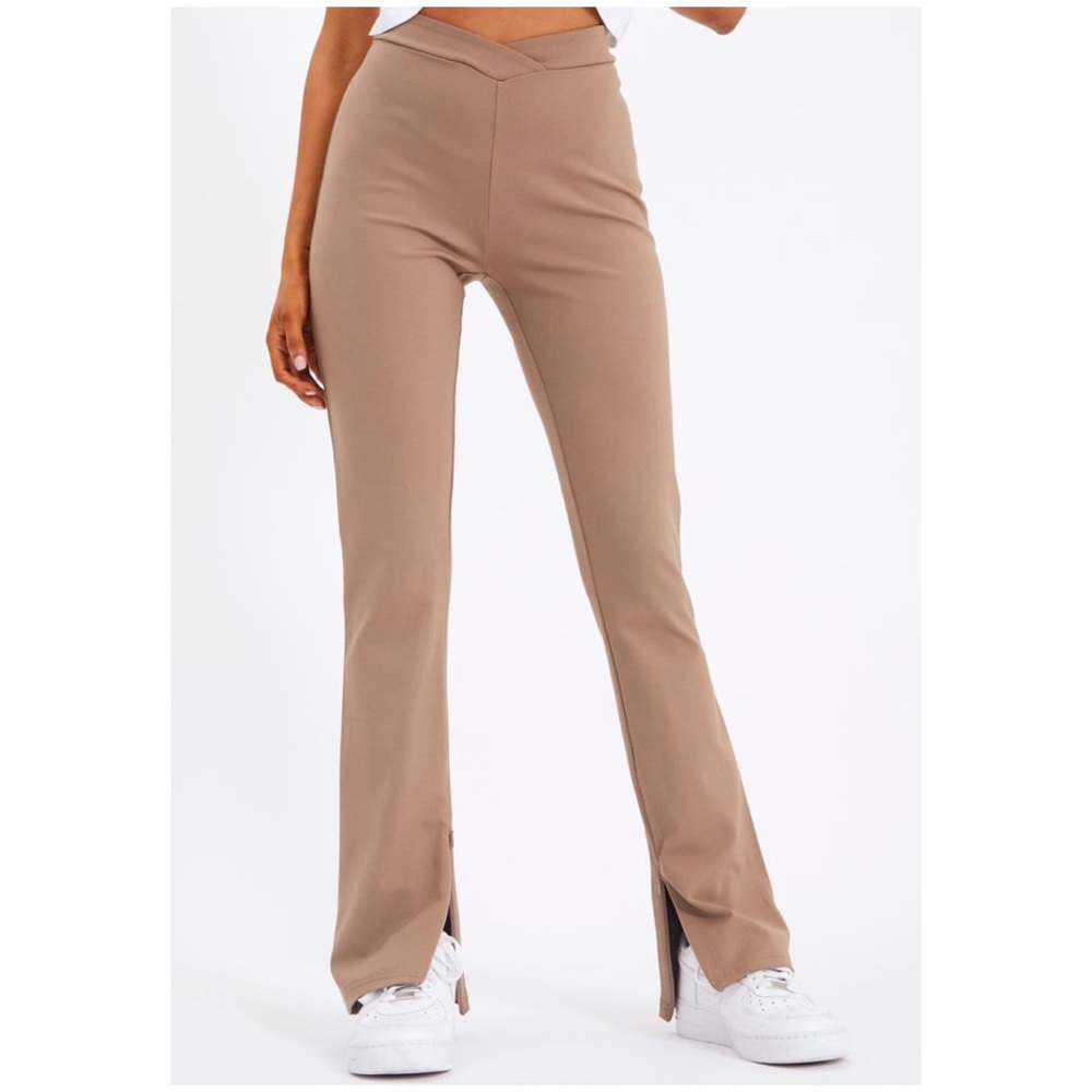 V Front Ponte Pant 🐪